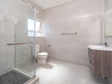 3 Bedroom Garden Flat