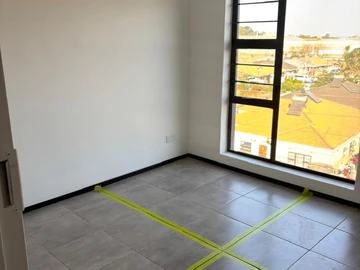 2 Bedroom Flat & Apartment