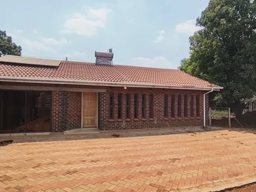 2 Bedroom Garden Flat