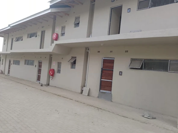 2 Bedroom Flat & Apartment