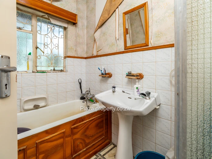 Prime Estate in Hatfield — Near St Patrick’s | Family Home, Cluster Development or Horticulture