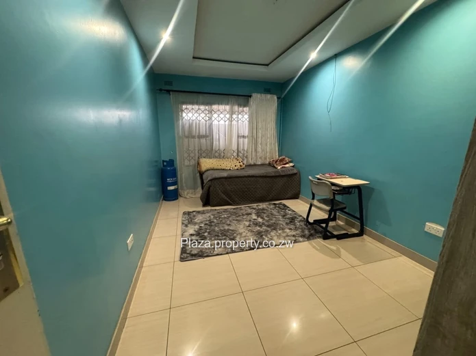 Modern 4- Bedroom Home for sale in Madokero