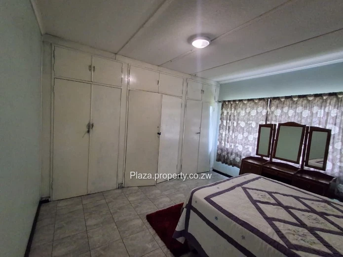 A Lovely Home in a Peaceful area near Lundi Park Golf Course