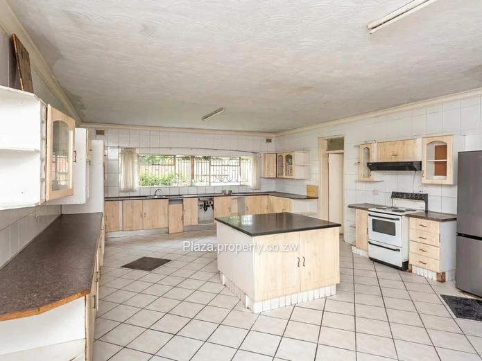 7 Bedroom House for Sale in Mount Pleasant