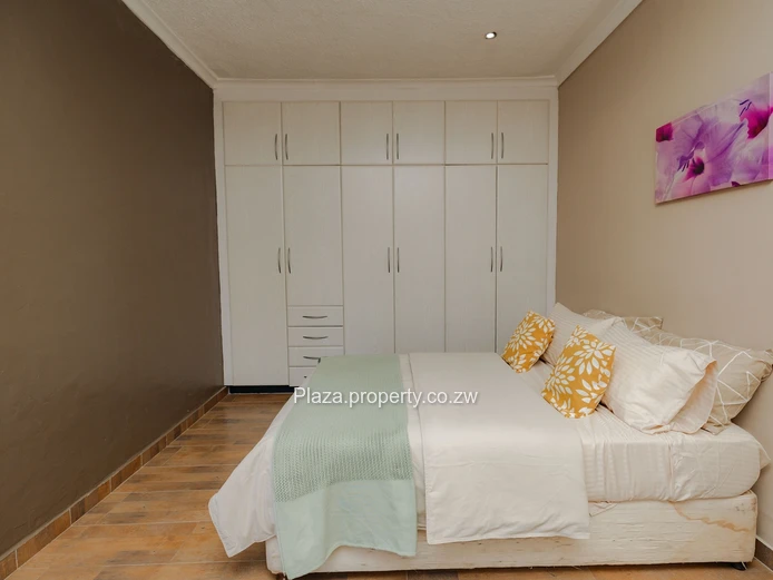 Executive Mature Home To Let 