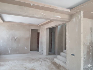 4 Bedroom Flat & Apartment