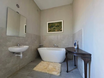 3 Bedroom Garden Flat