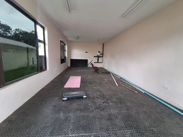 3 Bedroom Garden Flat