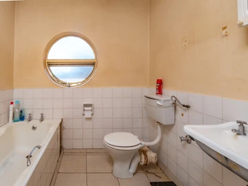 3 Bedroom Garden Flat