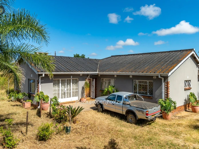 Prime 3.3Ha Agricultural Plot with Road Frontage & Development Potential – Gweru