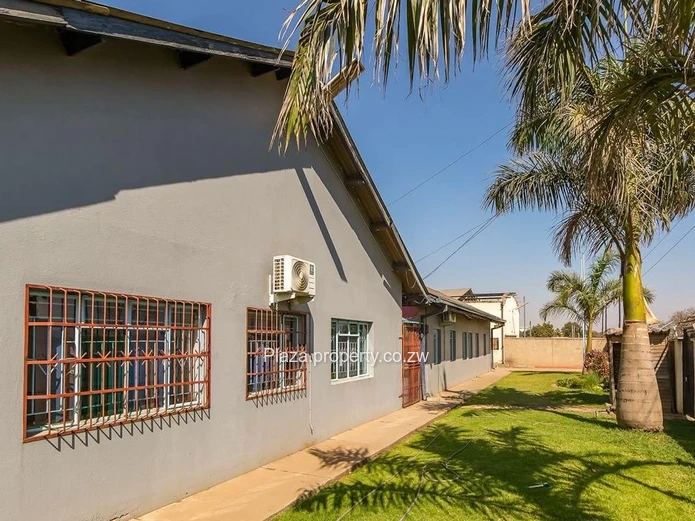Willowvale Commercial: 5,000m² Site, 1,000m² Warehouse & Borehole