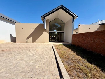 4 Bedroom Garden Flat