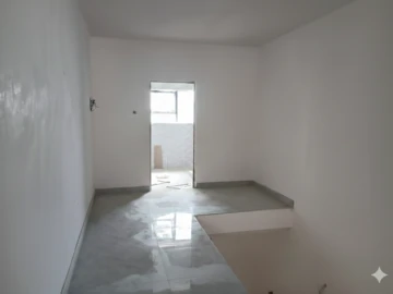 4 Bedroom Flat & Apartment