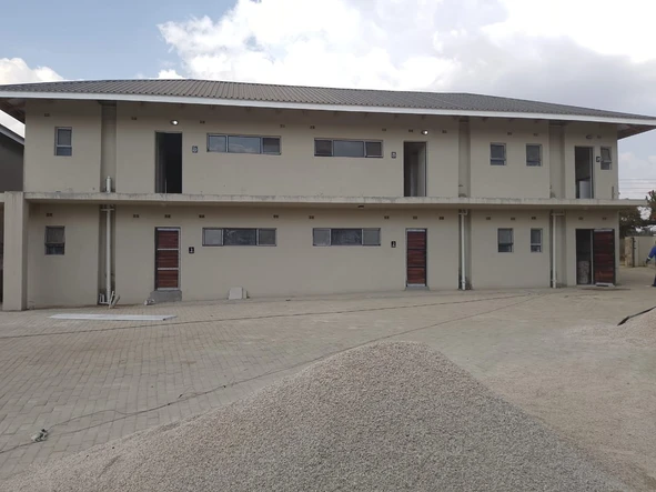 2 Bedroom Flat & Apartment