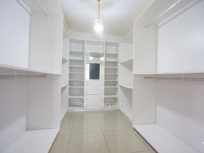 Monavale - Expansive Split-Level Family Home