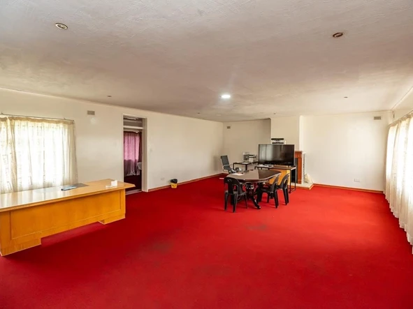 7 Bedroom House