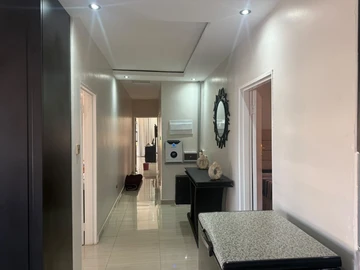 4 Bedroom Flat & Apartment