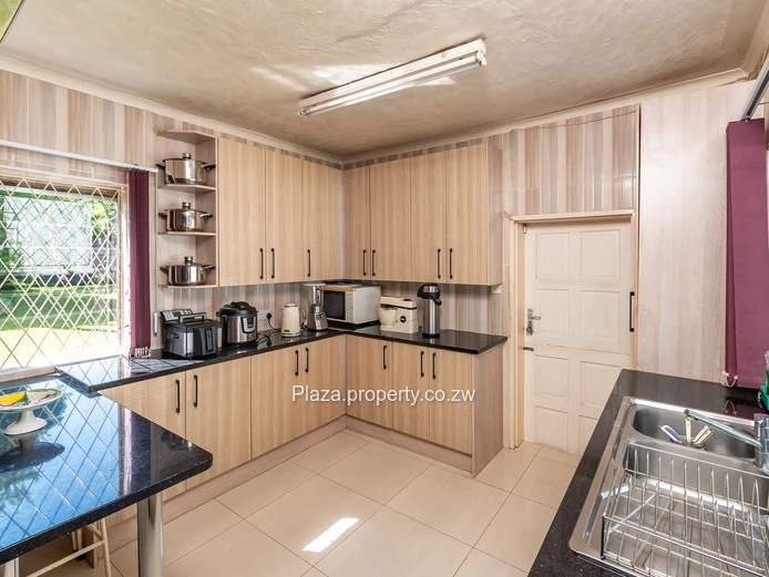 Elegant 4-Bedroom Family Home In Highlands (Sole Mandate)