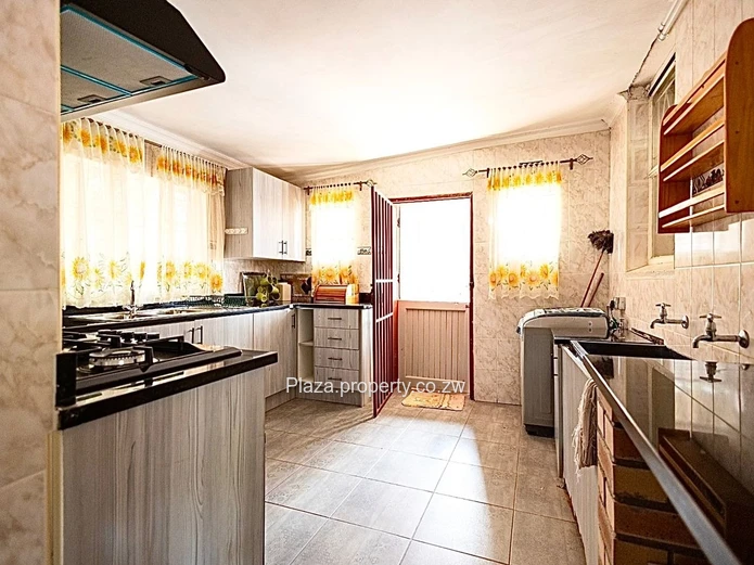 Prime Commercial Property On Ridgeway