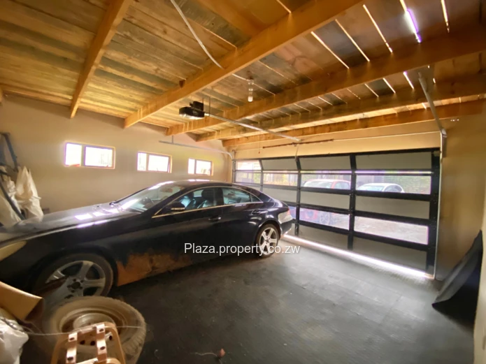 4 Bed Luxury Home in Crowhill Views!