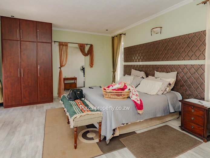 Executive Mature Home To Let 