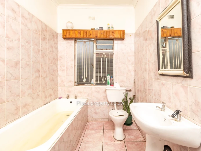 Perfect for Family Living or First-Time Owners (Sole Mandate)