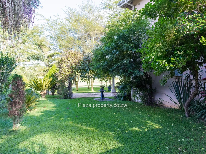 Borrowdale Brooke 4-Bed Oasis: Pool, Lush Garden