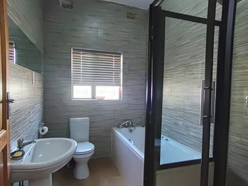 2 Bedroom Garden Flat