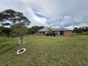 Farm & Agricultural Land