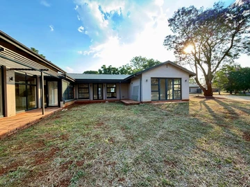 4 Bedroom Garden Flat