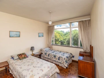 3 Bedroom Flat & Apartment