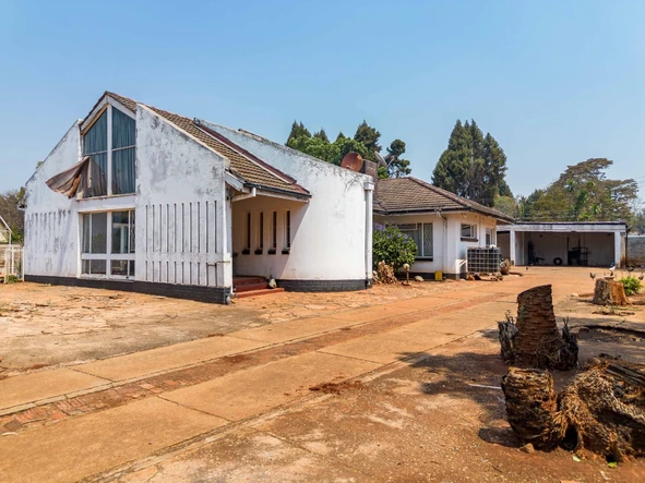 6 Bedroom House