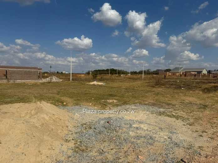 Corner Stand For Sale In Tawona Estate Ruwa