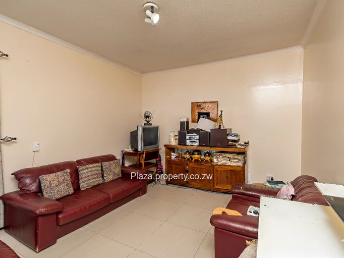 Elegant 4-Bedroom Family Home In Highlands (Sole Mandate)