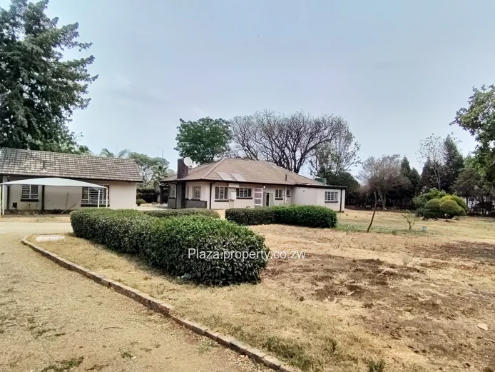 Commercial Property for rent in Highlands