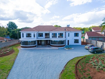 7 Bedroom House