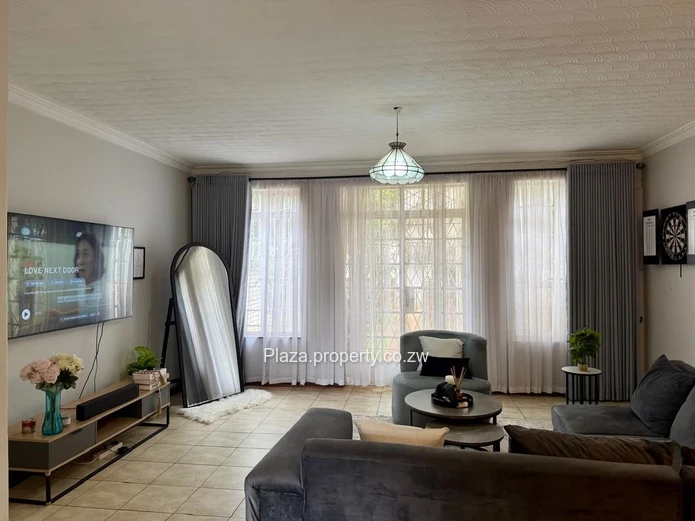 Rare Find: Tranquil 2 Bed Garden Flat