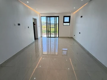 4 Bedroom Flat & Apartment