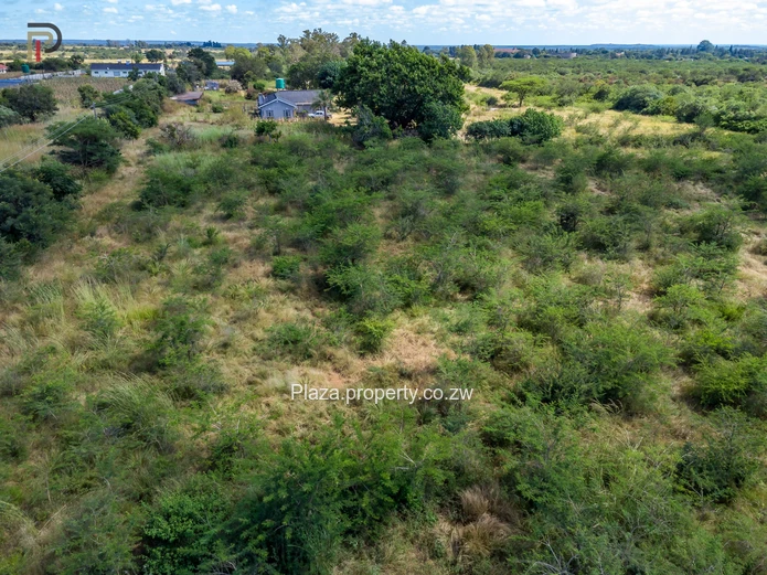 Prime 3.3Ha Agricultural Plot with Road Frontage & Development Potential – Gweru