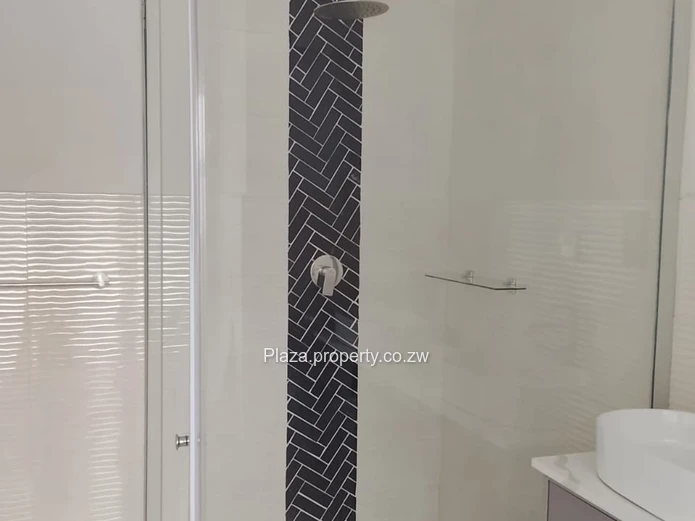 5 Bedroom House to Rent in Borrowdale (Sole Mandate)