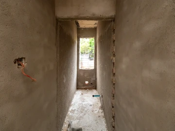 4 Bedroom Flat & Apartment