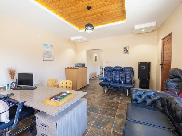 5 Bedroom House