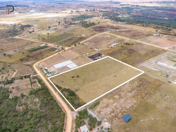 Farm & Agricultural Land