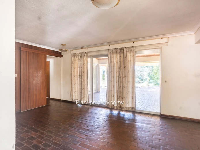Greystone Park: 3-Bed Home w/ Pool, Tennis court, Borehole & Brick-Floors