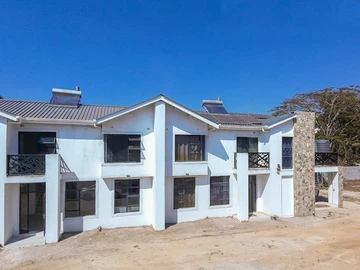 4 Bedroom Flat & Apartment