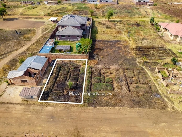 Beautiful Residential Stand for Sale in Crowhill