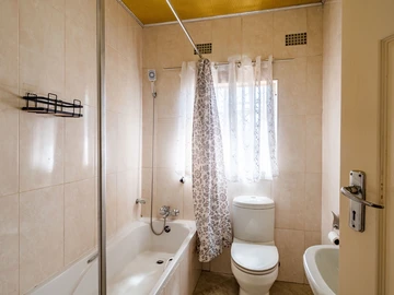 3 Bedroom Garden Flat