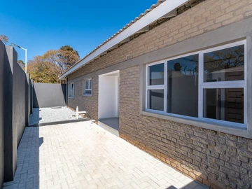 2 Bedroom Garden Flat