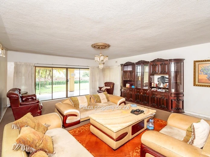 7 Bedroom House for Sale in Mount Pleasant