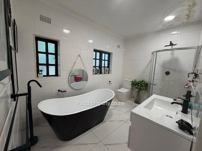 Borrowdale Brooke 4-Bed Oasis: Pool, Lush Garden